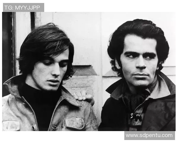 体育界明星激励与挑战并存的背后：他们如何塑造自己传奇人生的故事